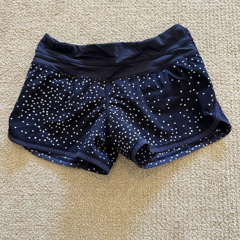 Lululemon Shorts Womens 6 Blue Polka Dot Lined 2.5 Inseam Running Gym Training